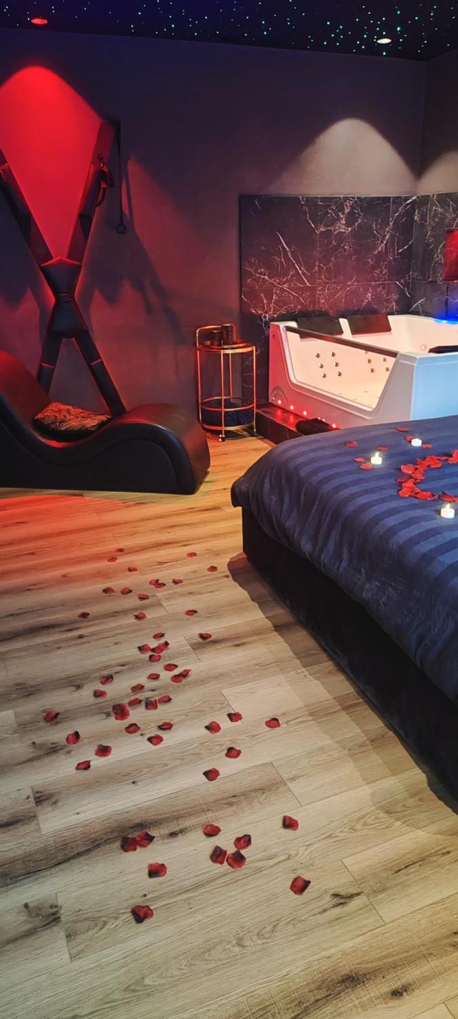 Loft, Studio And Love Rooms Bourg-Saint-Christophe Екстериор снимка