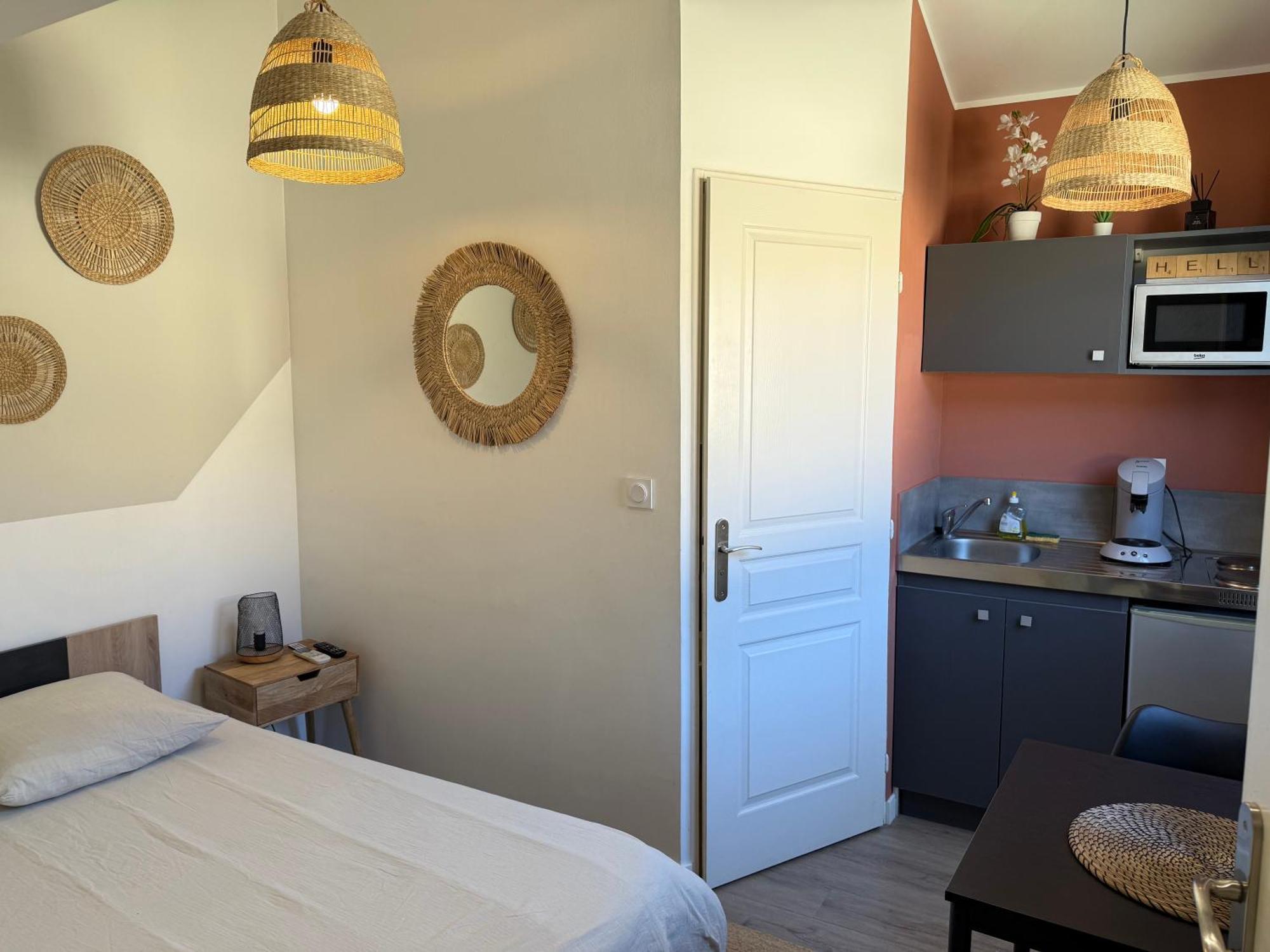 Loft, Studio And Love Rooms Bourg-Saint-Christophe Екстериор снимка