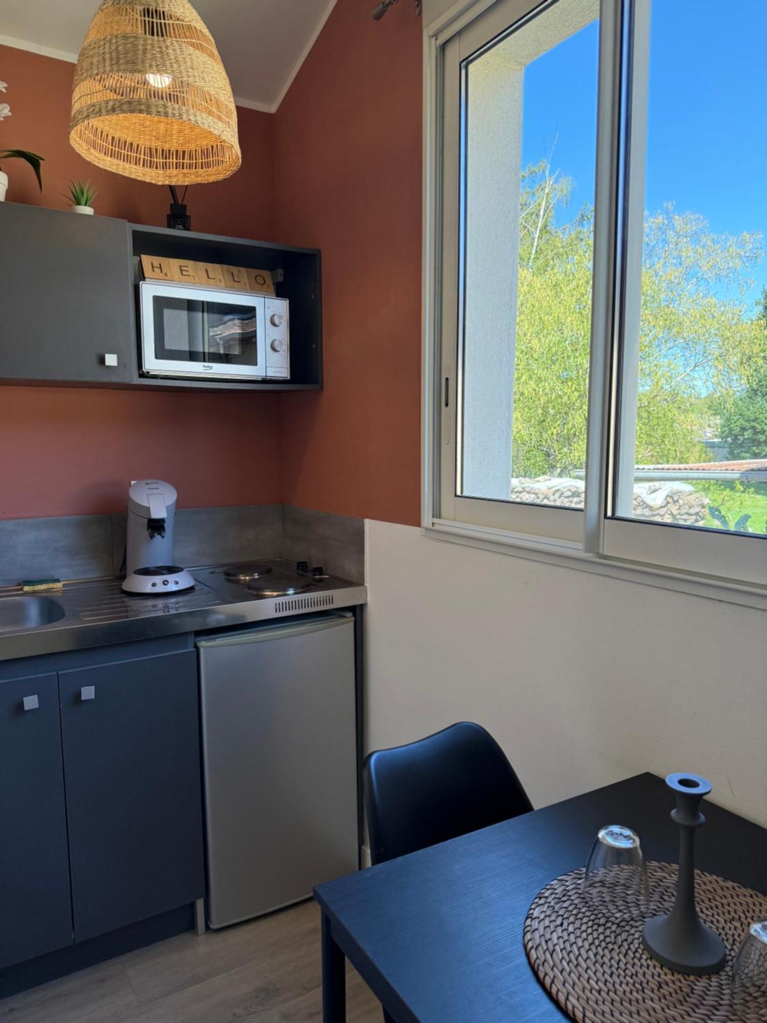 Loft, Studio And Love Rooms Bourg-Saint-Christophe Екстериор снимка