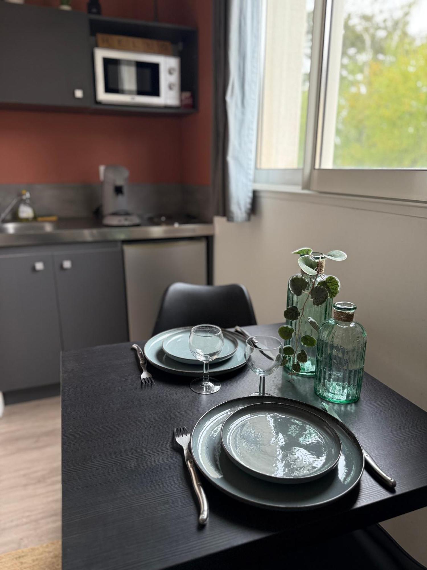 Loft, Studio And Love Rooms Bourg-Saint-Christophe Екстериор снимка